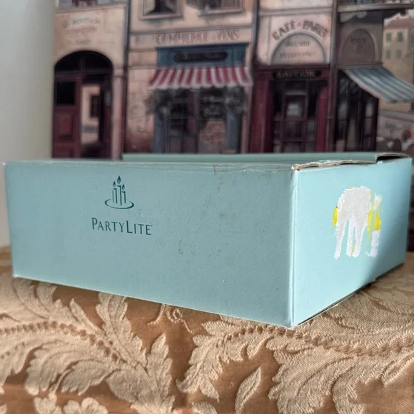 PartyLite P9246 Quilted Crystal Pair Pedestal Candle Holders - Picture 11 of 12